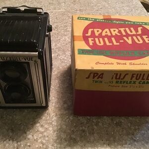 Vintage Spartus Full-vue Camera - Original Box - Classic Antique Camera